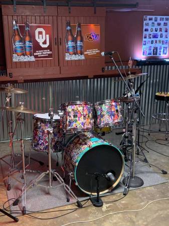 Photo Yamaha Stage Custom Drum Set $475