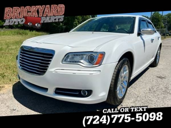 Photo 2011 Chrysler 300-Series 4dr Sdn Limited RWD $8,995