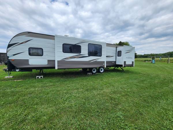 Photo 2019 forest river wildwood 36bhbs $17,000