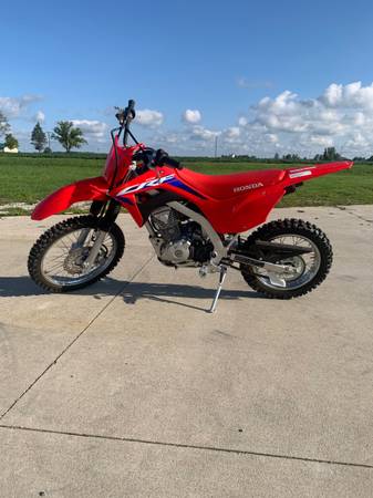 Photo 2023 Honda dirt bike $3,500