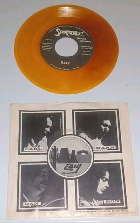 Photo ERIE BAND EASY 79 YELLOW VINYL I CANT HELP THIS FEELING  SLEEVE $35