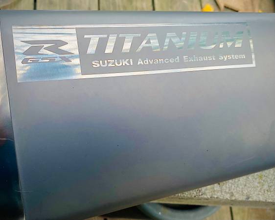 Photo Suzuki GSX-R1000 TITANIUM Hi-Performance OEM MufflerMotorcycle Exhaust System. $60