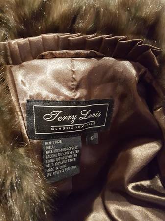 Photo Womens Terry Lewis Classic Luxuries Faux Fur Jacket $30