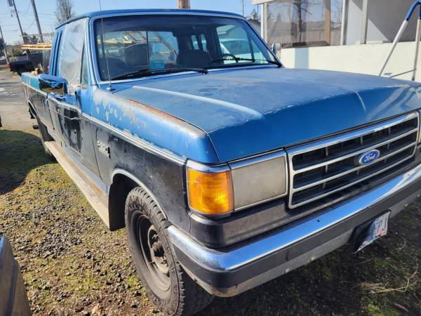 Photo 1990 Ford F250 extended cab Runs and drives $1,200