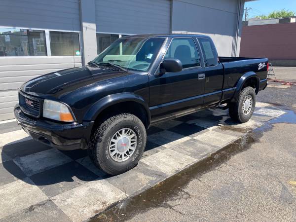 Photo 2000 GMC SONOMA X-CAB ZR2 4WD 68,000 MILES $12,980
