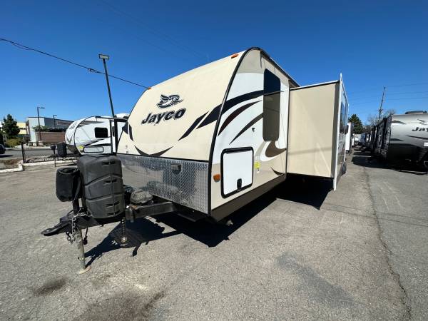 Photo 2015 Jayco White hawk 28ft Travel Trailer w 2 BUNKS, QUEEN BED $22,911