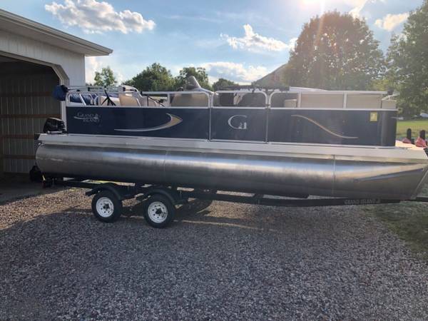 2019 PONTOON party 4 stroke 9.9 Mercury Motor boat $16,900