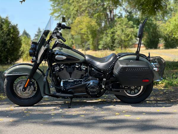 Photo 2021 Harley-Davidson Heritage Softail (FLSTC) Classic 114 cu in $18,999