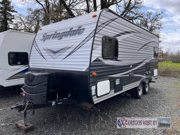 Photo AMAZING 2017 Springdale 179QBWE $19,875