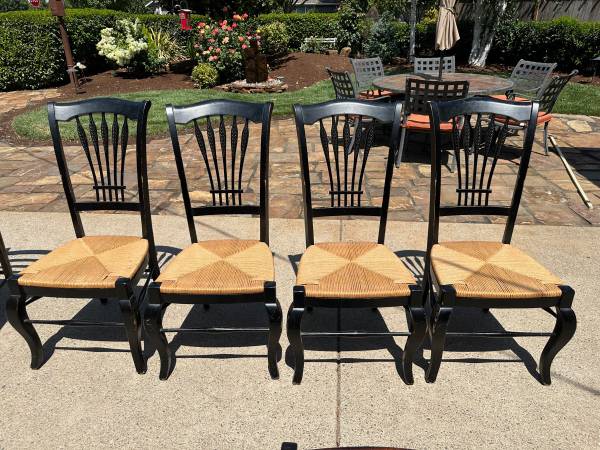 Dining Chairs sturdy well built 3 styles 8 chairs $60