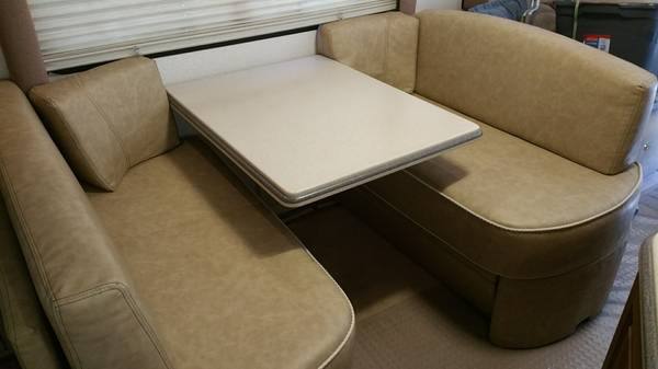 Photo Flexsteel Booth Dinette RV Tiny Home BEST OFFER $600