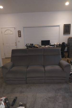 Photo La-Z-BoyLazy Boy Full Reclining Sofa $1499 OBO $1,499