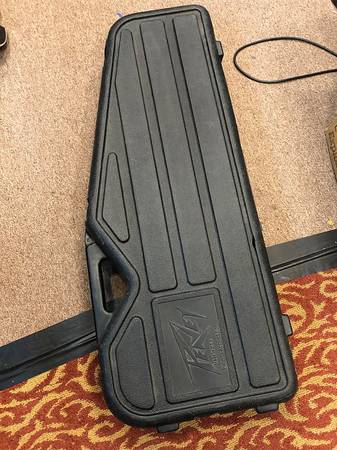 Photo Peavey T-15 Chainsaw Case $125