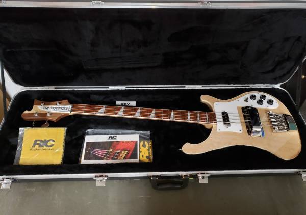Photo Rickenbacker 4003 stereo bass guitar $2,200
