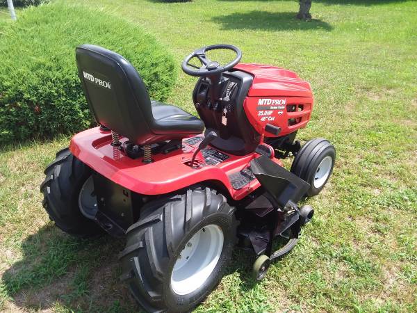 Photo Garden Tractor $1,800
