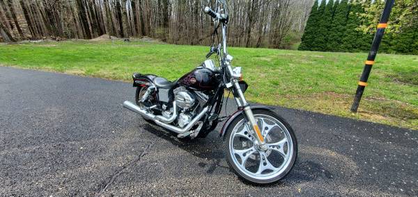 Photo Harley Davidson Dyna Wide Glide 2002 $7,000