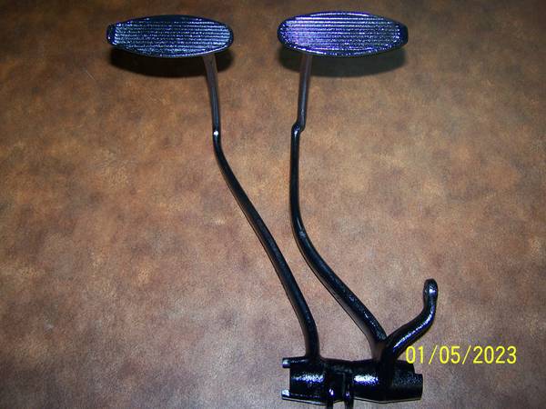 Photo REDUCED128-31 Model A Ford clutch  brake pedal set $65