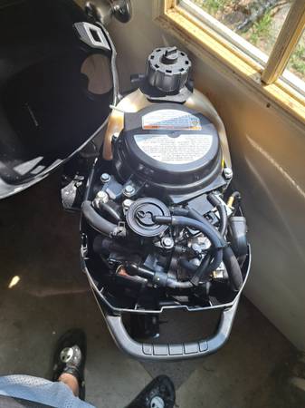 Photo Suzuki 2.5 HP outboard motor $600