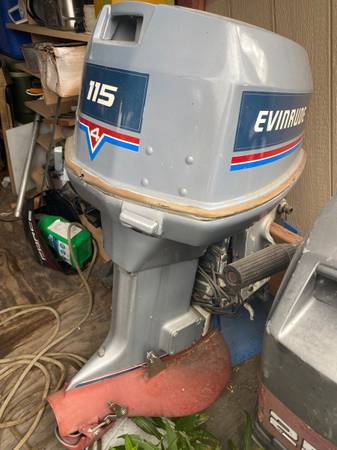 1983 Evinrude 115 V4 Outboard Motor $1,200