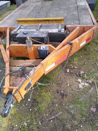Photo 20 ft. 3 axel equipment trailer $5,800