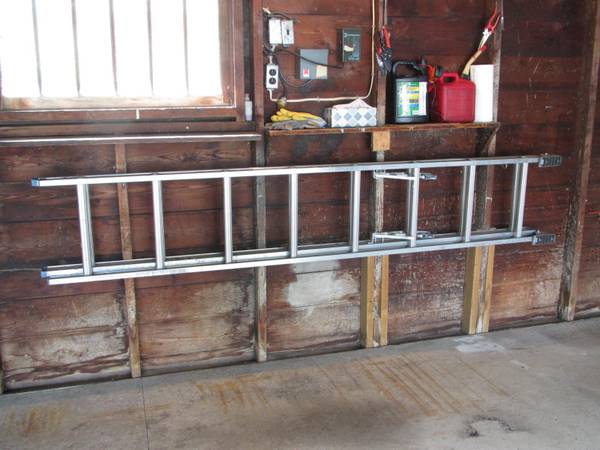 Photo 16 Foot Extension Ladder $40