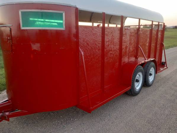 Photo 16ft Bumper Pull Trailer $1,800