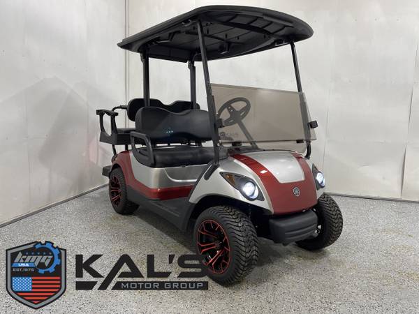 Photo 2015 Yamaha EFI Gas Golf Cart DELUXE - Silver Bullet  Rally Red Pearl $9,150