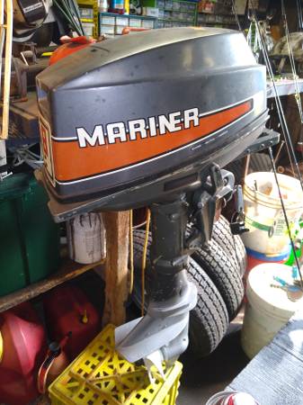 Photo 8 hp Mariner outboard motor good running $300
