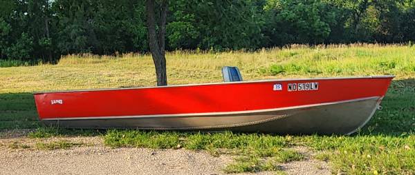 Lund boat $500