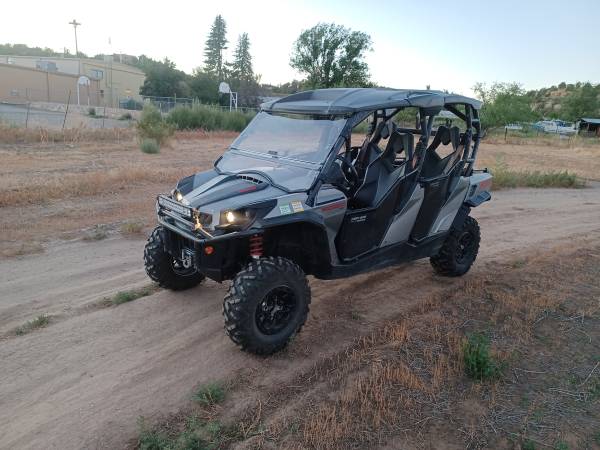 Photo 2017 Can-am Commander 15K OBO $15,000