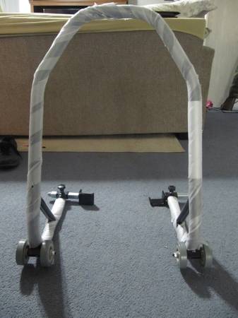 Photo 1000 lb motorcycle rear stand $20