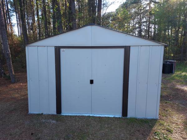 Photo 8ft x 10 ft Metal Storage Building, 3 months old Cheap $650