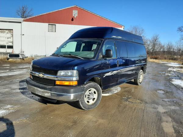 Photo 2007 Chevy one ton van conversion - $18,900 (middlesex)
