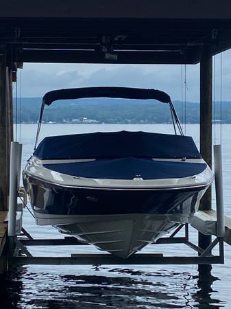 Photo 2021 Sea Ray SPX 210 Bowrider - Only 85 hours $51,500
