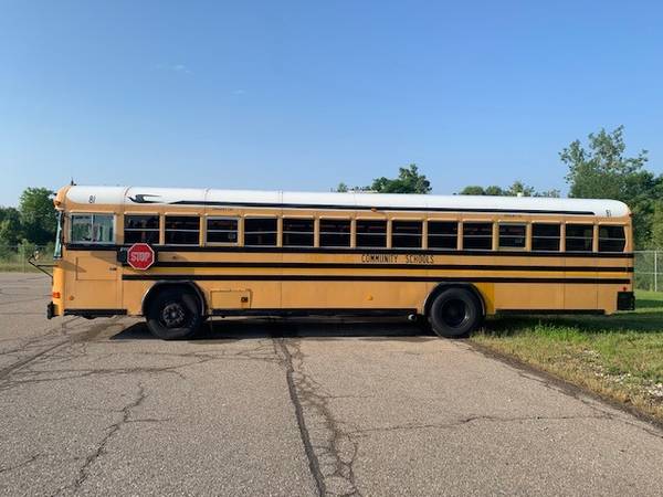 Photo BLUE BIRD BUS $4,000