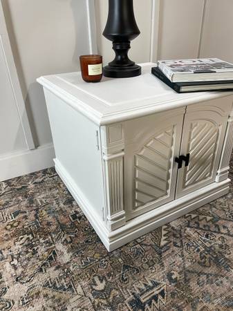 Photo Mid-Century Modern Retro End Table Refurbished $30