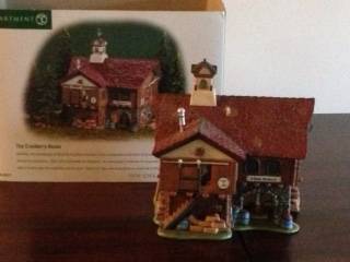 Photo RETIRED Depart 56, The Cranberry House (56627) - New England Village $60