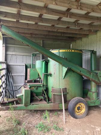 Photo John Deere hay  feed grinder $6,500