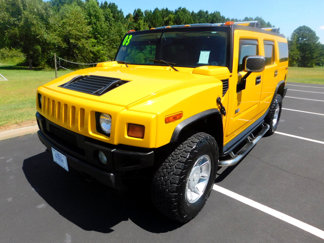 Photo Used 2003 HUMMER H2 w Preferred Equipment Group for sale