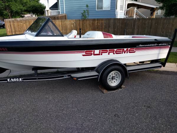 1991 Ski Supreme Boat $7,700