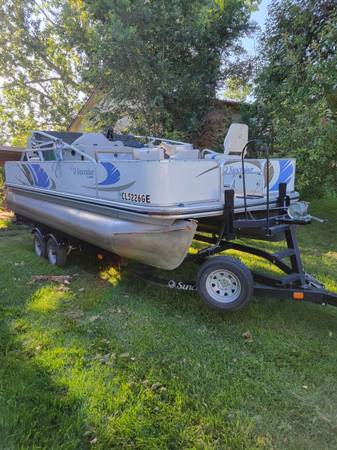 Photo 2008 pontoon suncruiser by Lowe sold by cabelas $10,000