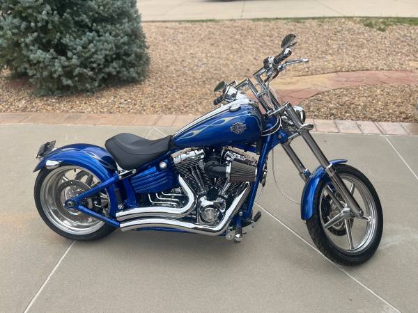 Photo 2009 Harley Rocker C $11,000