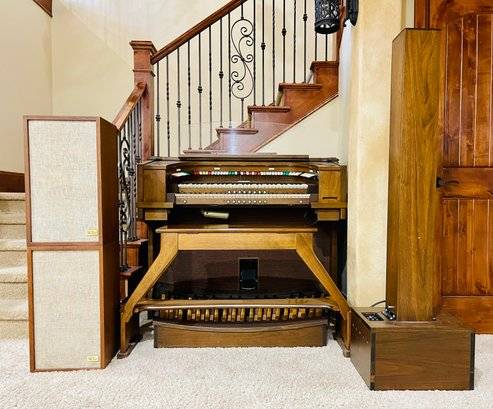 Photo Allen Organ With Bench, AR-2ax Speakers  Sheet Music $1,250