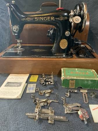 Photo Antique Singer Sewing Machine with Wooden Case and Key $275