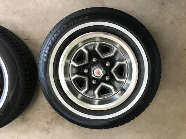 Photo Chevrolet Monte Carlo (G-Body) OEM Ralley Wheels w tires $1,600