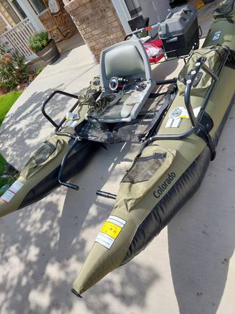 Colorado Pontoon boat $500