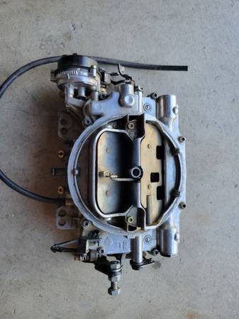 Photo Edelbrock carburetor 1806S, Thunder AVS $250