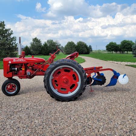 Photo Farmall Super C tractor, plow and loader $6,500