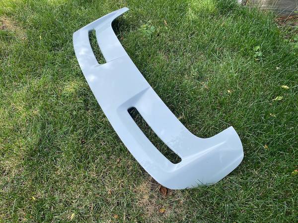 Photo Ford Focus ST rear spoilerwing OEM White $250