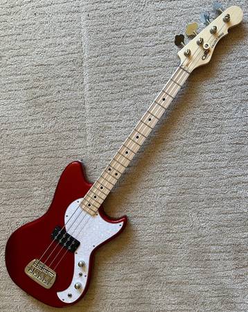Photo GL Tribute Fallout Short-scale Bass - NEW $425